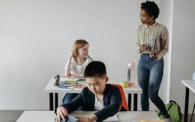 Enseñar español a niños y adolescentes: enfoques y tendencias (Reseña)